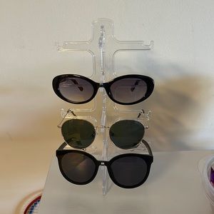 Sunglass stand